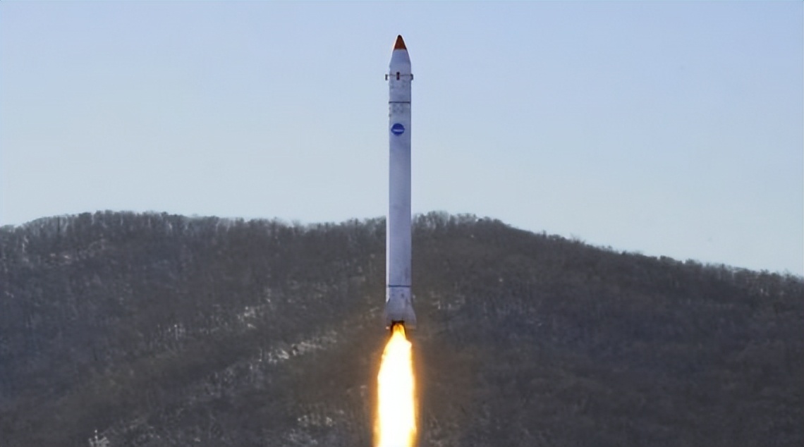 图说：金珠爱会接手朝鲜么？其父每逢重大场合必带金珠爱出席