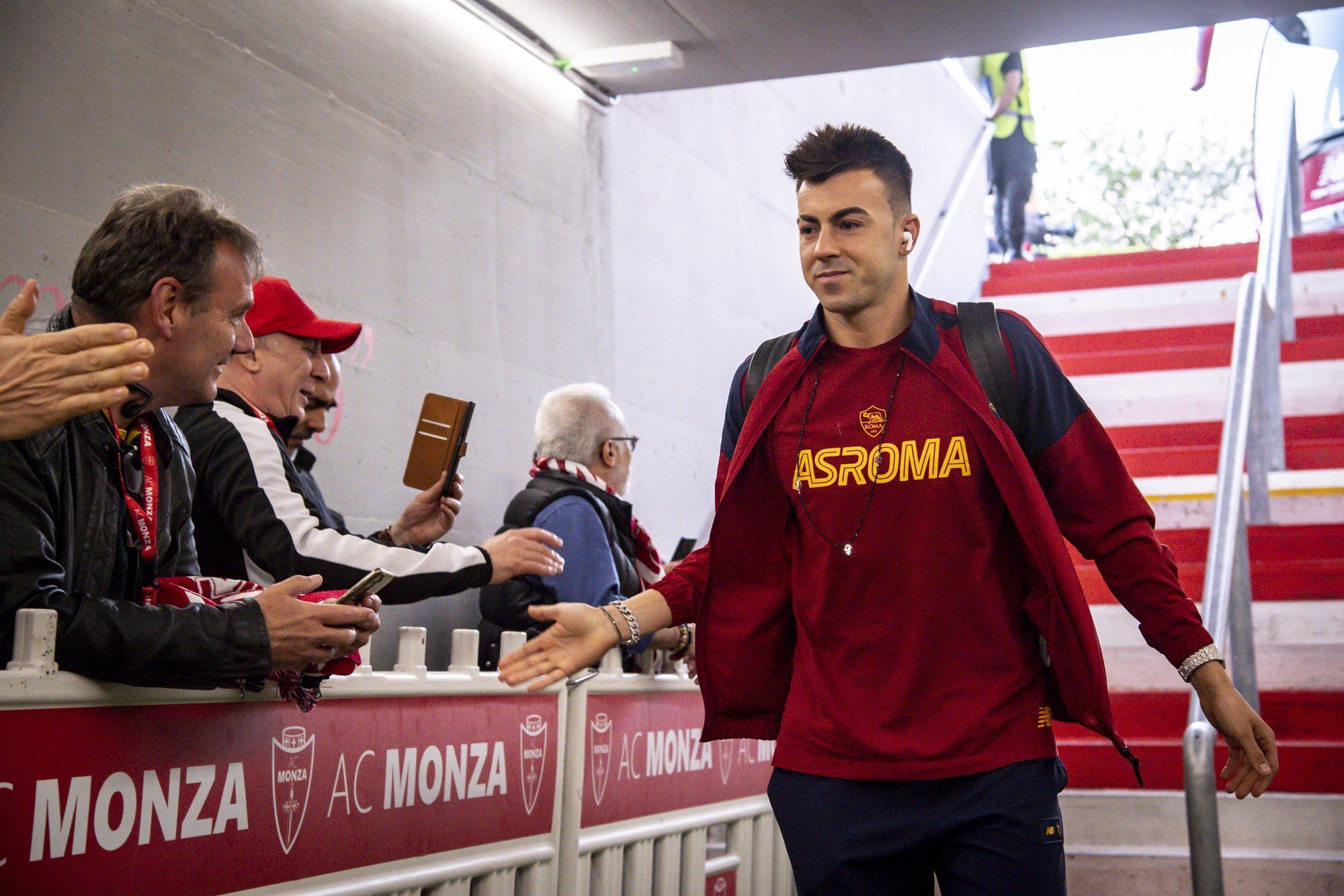 穆里尼奥相信自己永不放弃,穆里尼奥不像以前那样意气风发