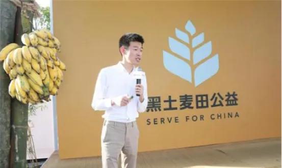 拒绝哈佛天价年薪的中国村官,拒绝百万年薪回来当农民