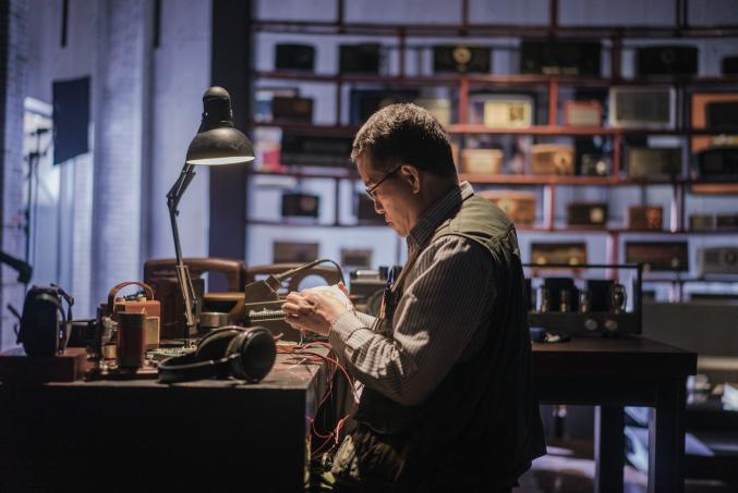 曾获设计界“奥斯卡”奖的猫王音响，为何布局投影仪？