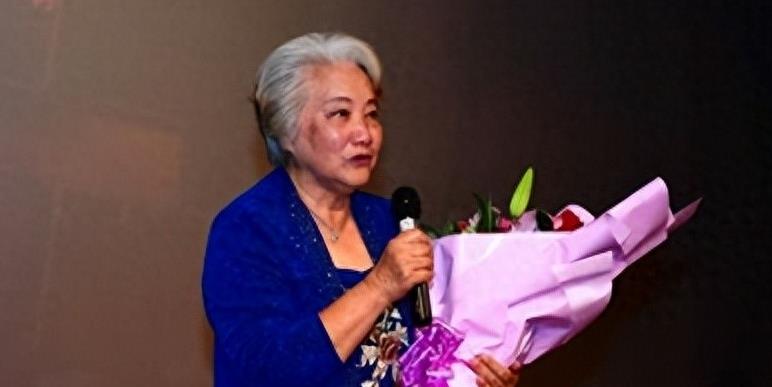 她在美国生活多少年,她在美国