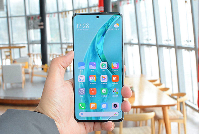 性价比手机目前最值得入手的一款,现在性价比最高的是哪一款手机