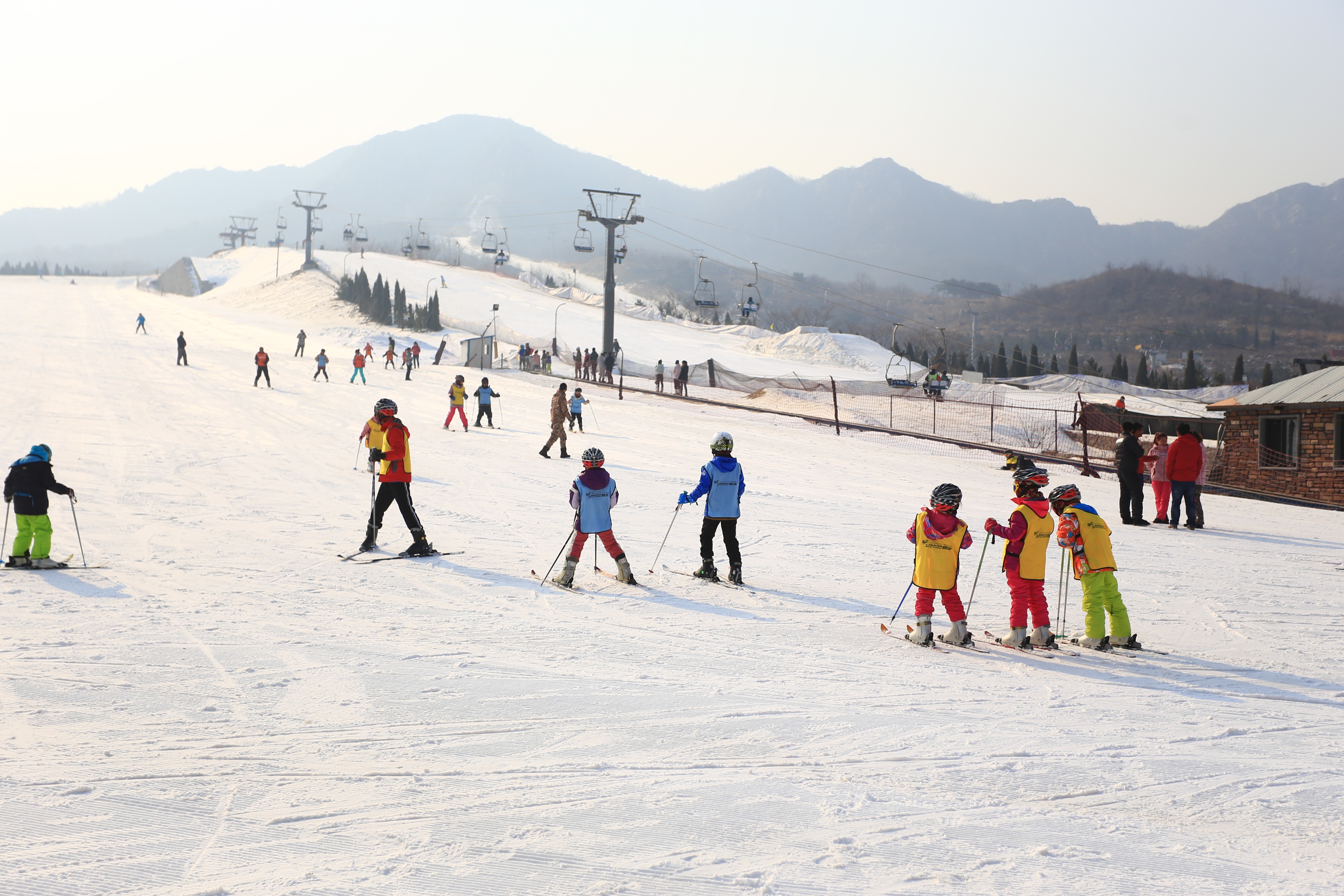 大连滑雪场哪个最好玩,大连冬季玩雪野趣乐园
