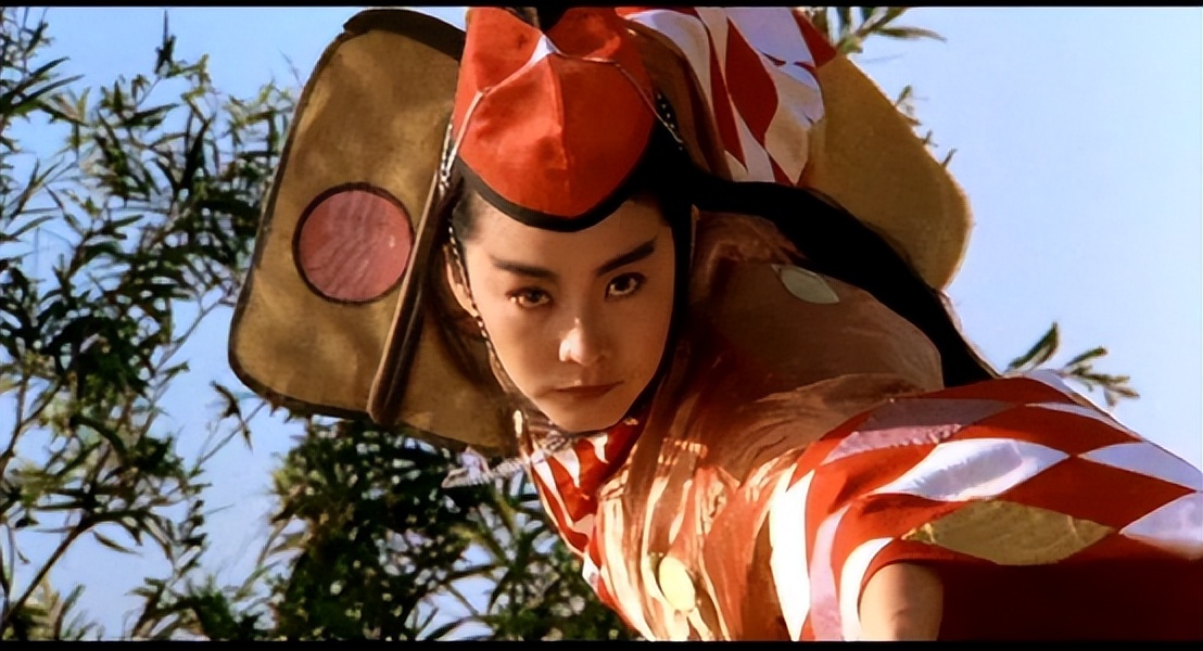 香港大亨不敢惹,50岁活成冻龄,小奶狗高喊林青霞“姐姐娶我”