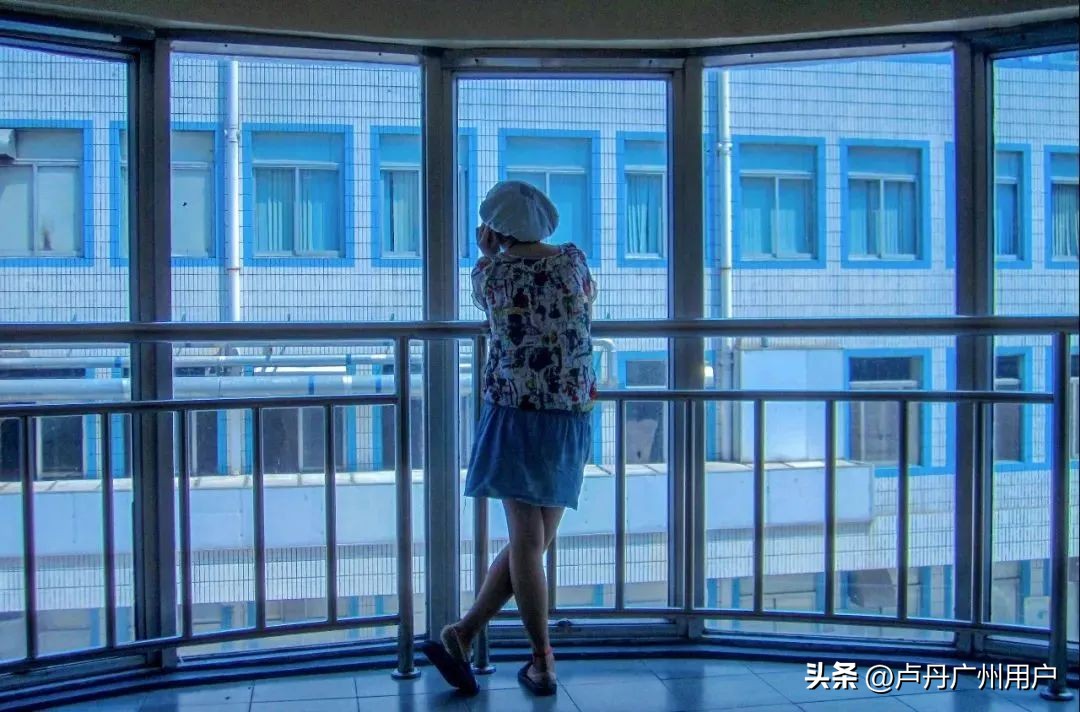 20年拍下150万张“东莞女工”在国外爆火：中国制造，不可思议！