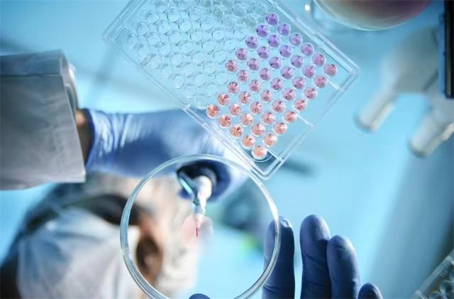 1985年美国母女三人被奸杀，凶手是一位战斗英雄，25年后被判死刑