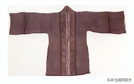 最美婚纱还是中国传统的凤冠霞帔,西方婚纱与中国古代婚服的差异