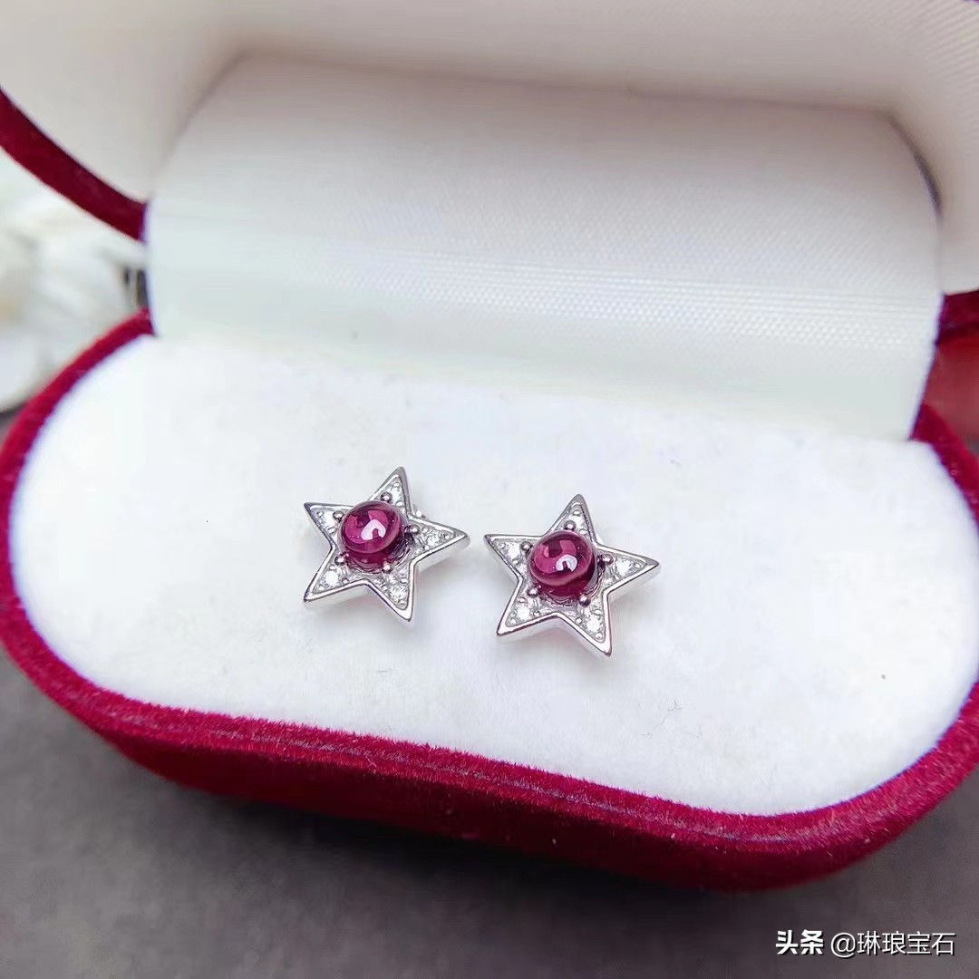 s925银镶嵌天然翡翠耳钉,s925通体银石榴石鹿角耳钉