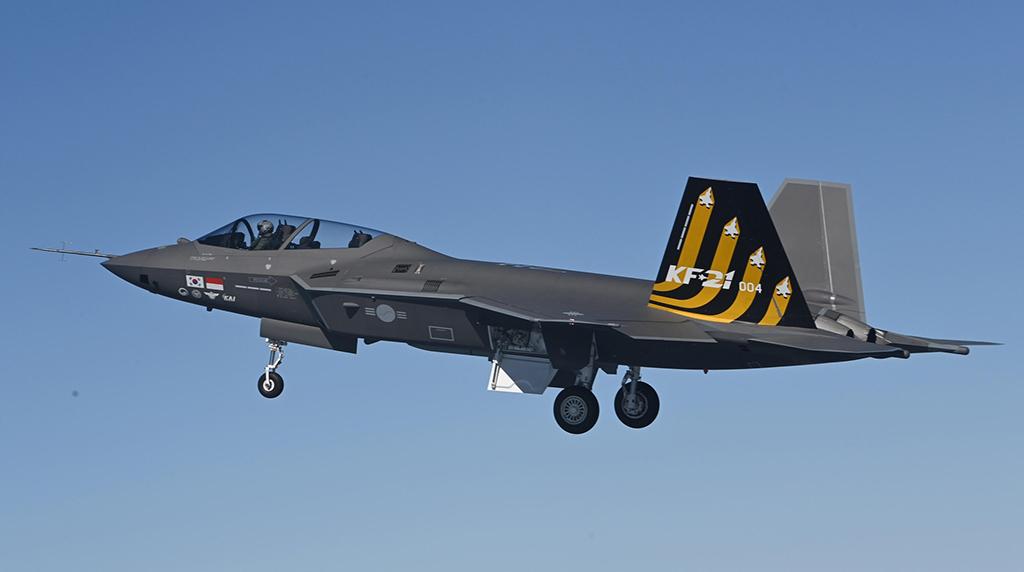 歼20研发成功后美国人反应,歼20韩国五代机