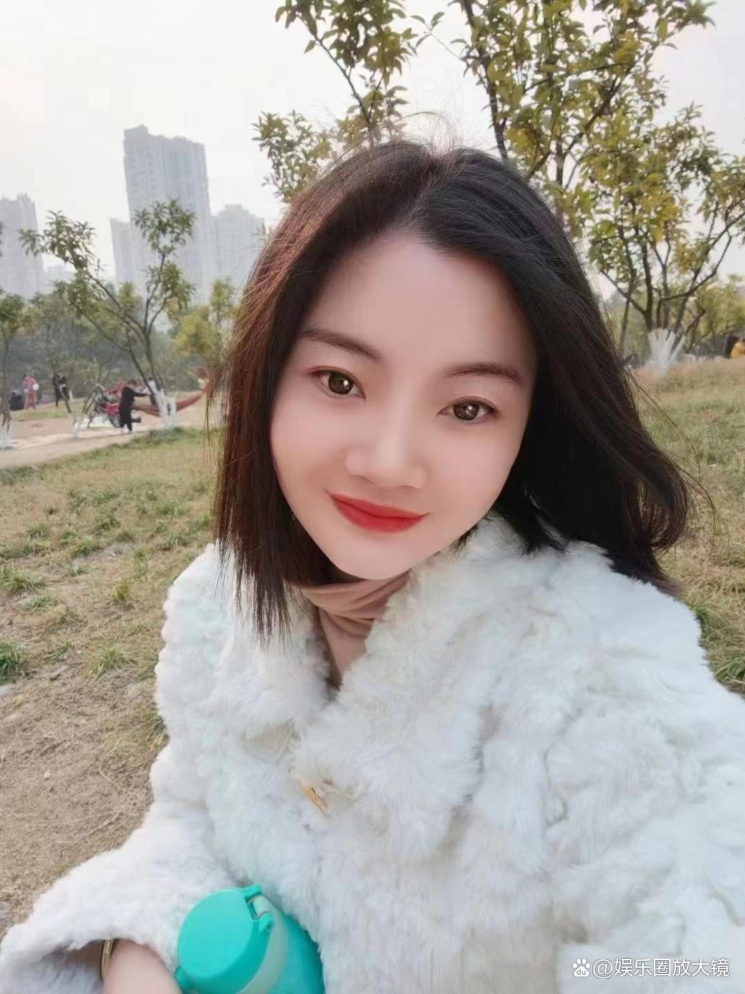 自古川妹最多情，不信你去问成龙，女孩给男孩送巧克力说红包实惠