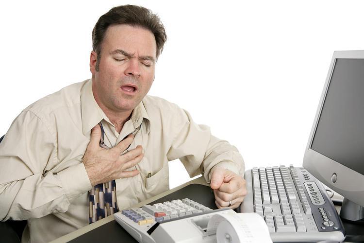 左肩膀疼了三四年了是肺癌吗,左肩膀疼肺癌多长时间可以发现