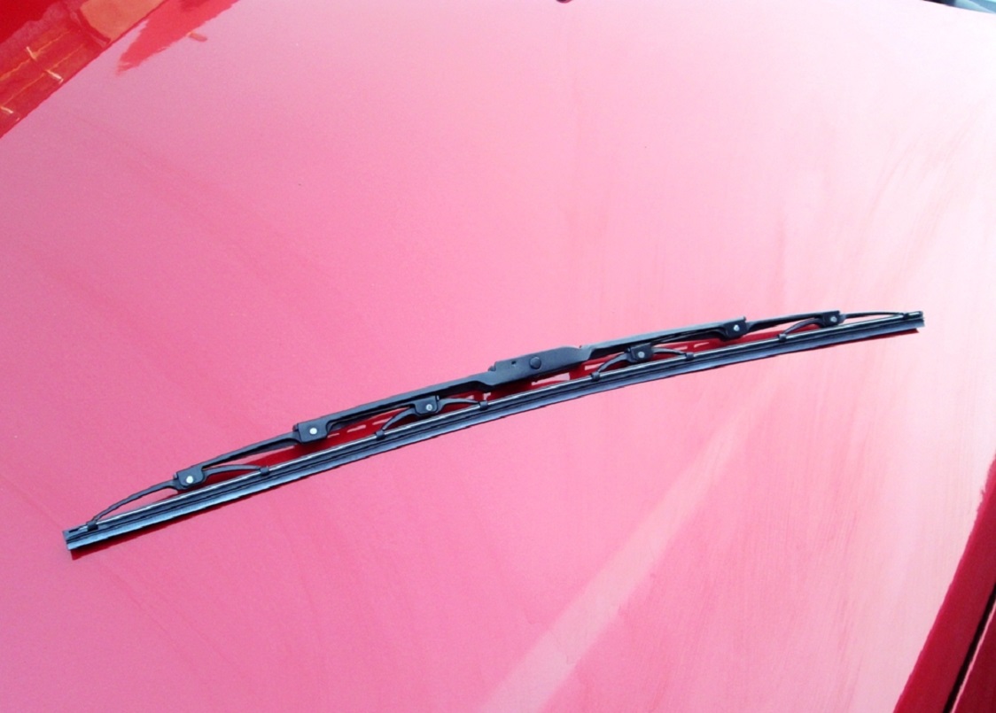 雨刮器出现呱呱声,雨刮器呱呱的声音