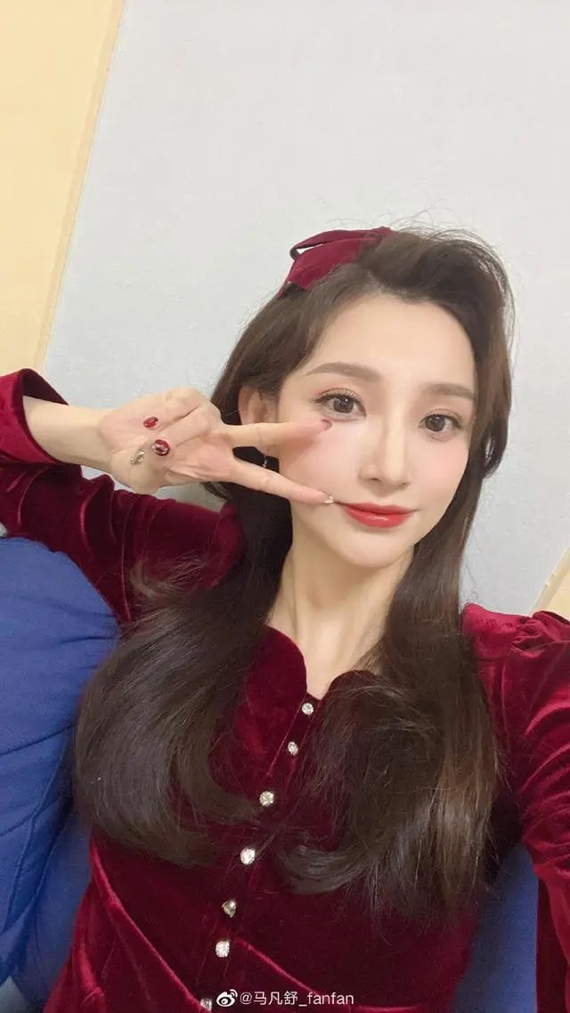 23年春晚马凡舒还主持吗,马凡舒24年央视春晚画面