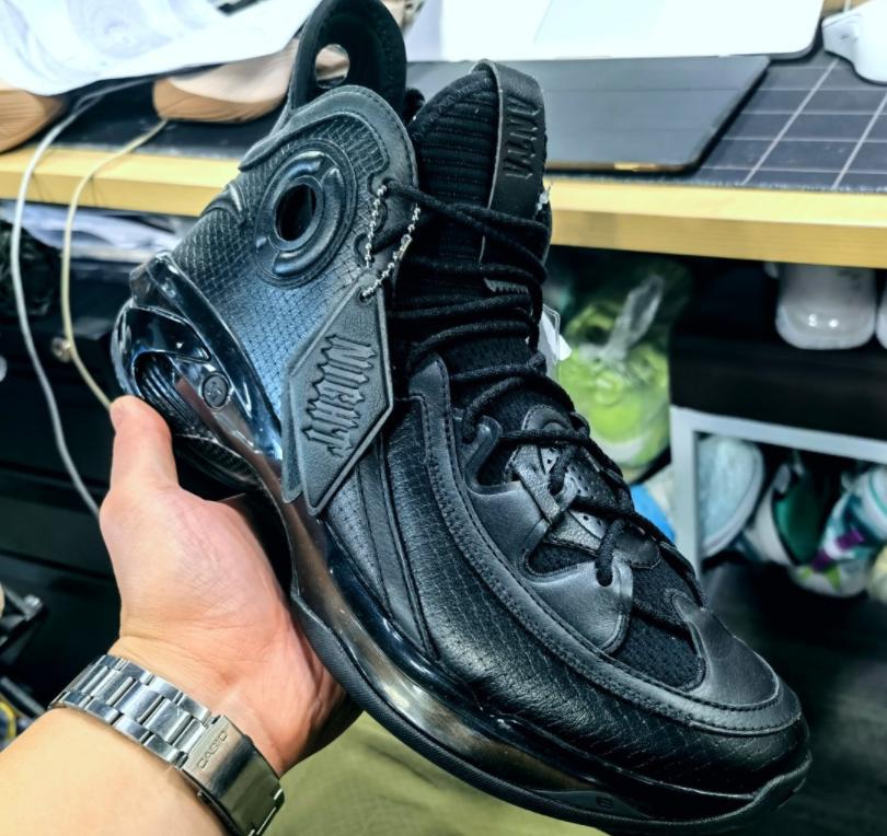 安踏马赫4代新配色和基础款,安踏进击4代鹅黄荧光晨曦红