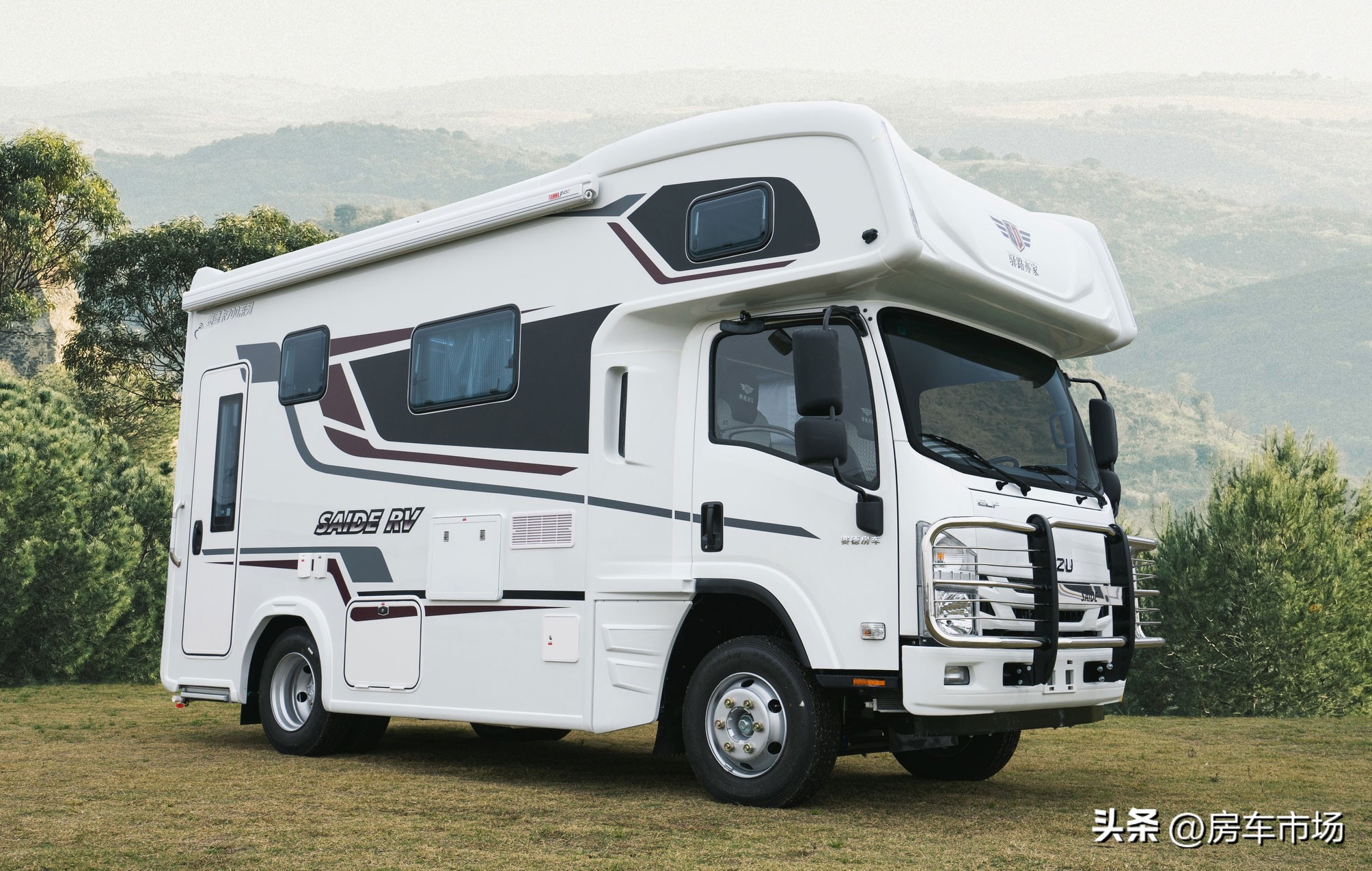 赛德卡700p房车是哪个品牌,最新款五十铃轻卡升顶带拓展房车