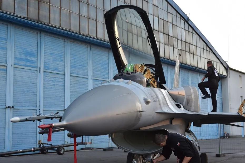 f-16猎鹰,f16猎鹰介绍