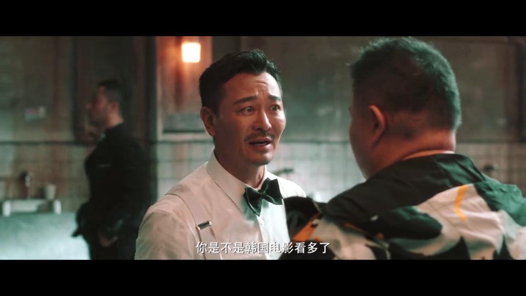 大长腿晶女郎+“过气”动作明星，这组合想不烂都难