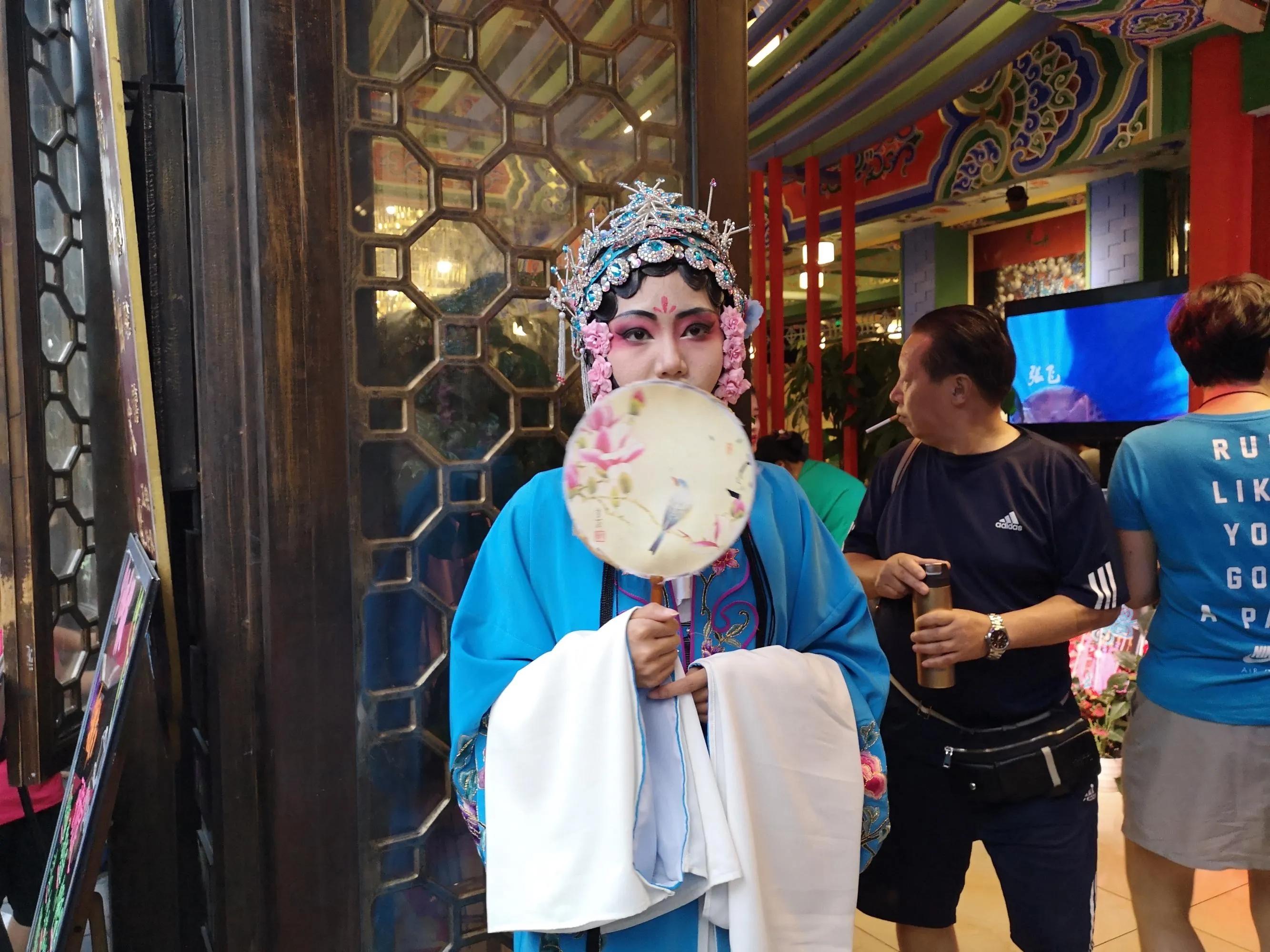 成都美食一条街排行榜成华区,成都美食宽窄巷子店