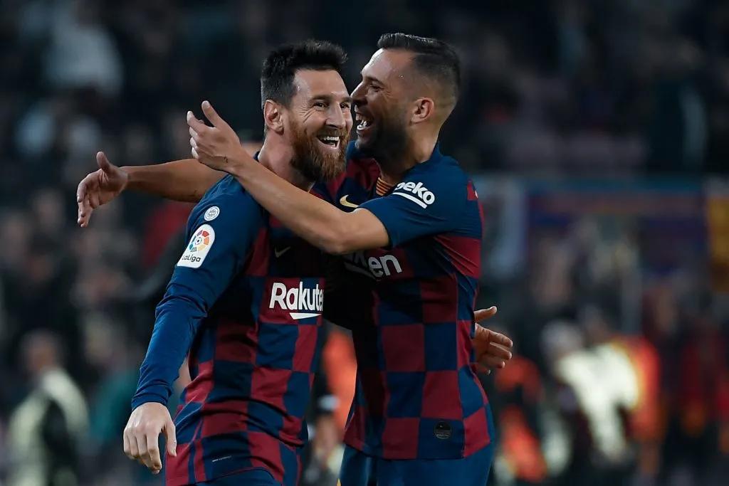 从阿尔维斯到阿尔维斯,巴萨的边后卫为什么这么难踢?