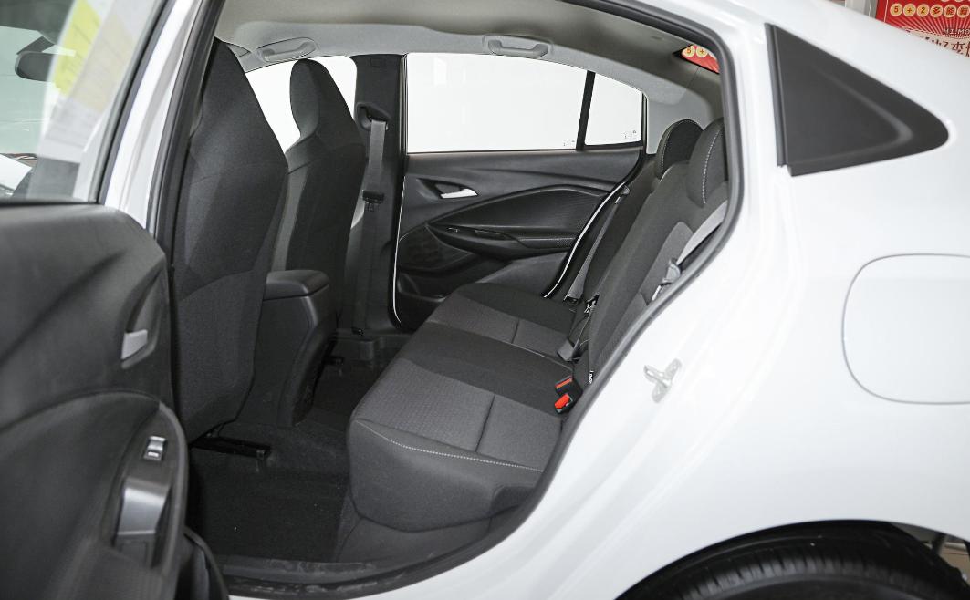 想买一辆9万以内的合资车，这三款是真的值，油耗还很低