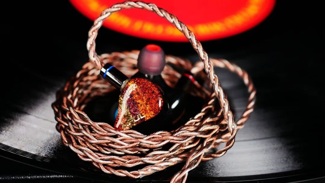 打虎亲兄弟——AFUL致音P8、P5多单元高性价比圈铁耳机