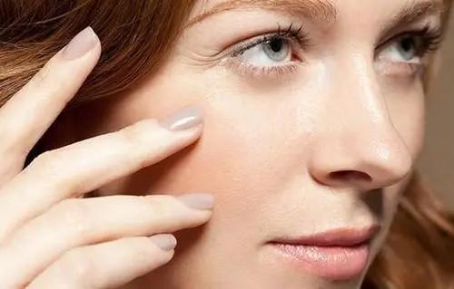 紧致抗皱精华液有效吗,抗皱精华液能每天都用吗