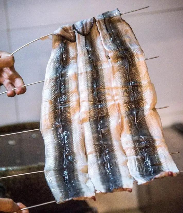 广东一富家女，接手父亲生意，养殖鳗鱼1年，靠4大招年入10亿