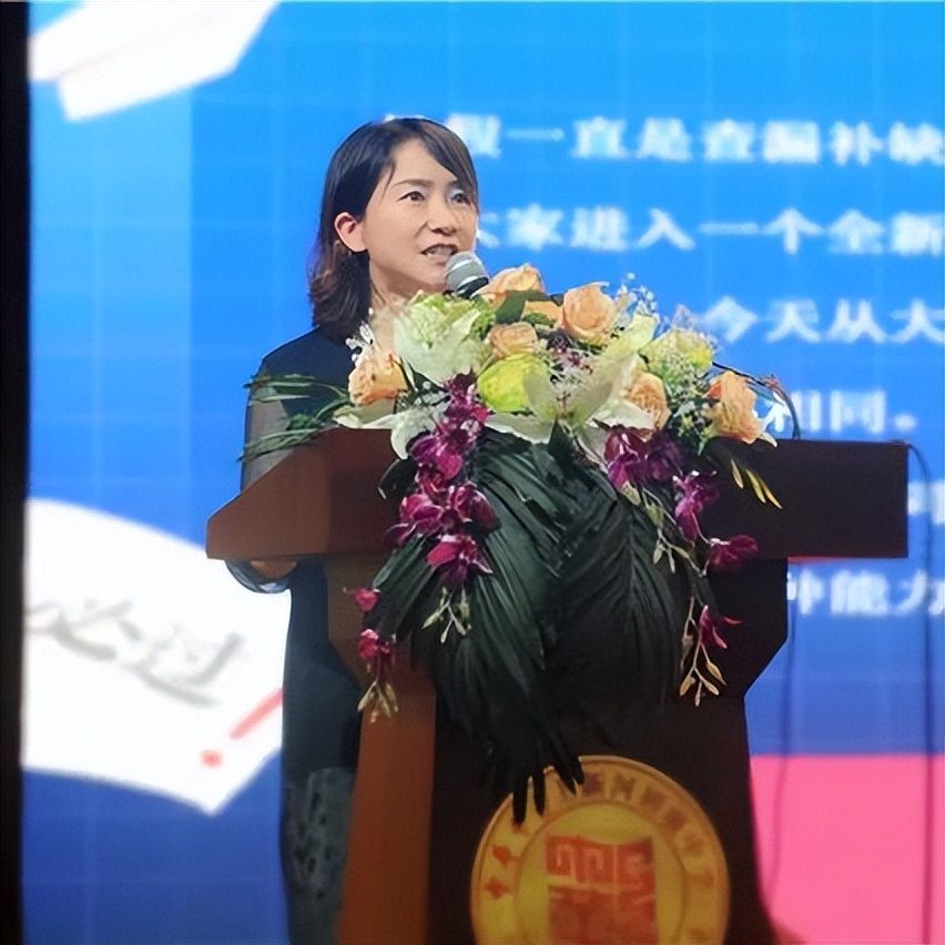 往届优秀毕业生对新生的寄语,优秀毕业生给学校寄语