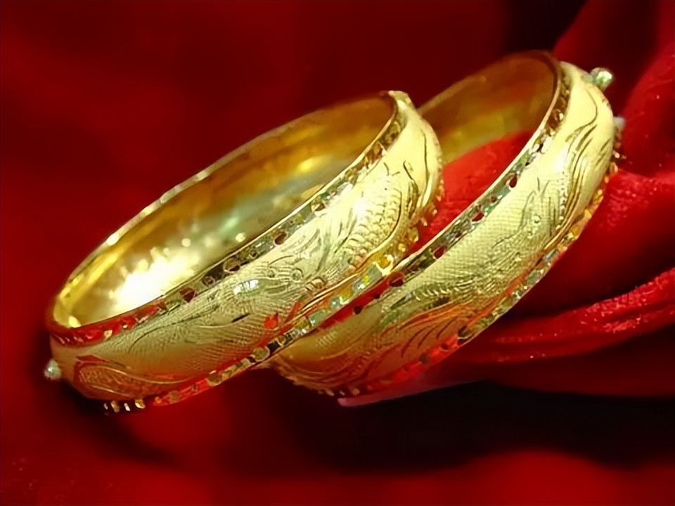 玫瑰金和黄金价格相差多少,3个9和4个9黄金价格相差多少