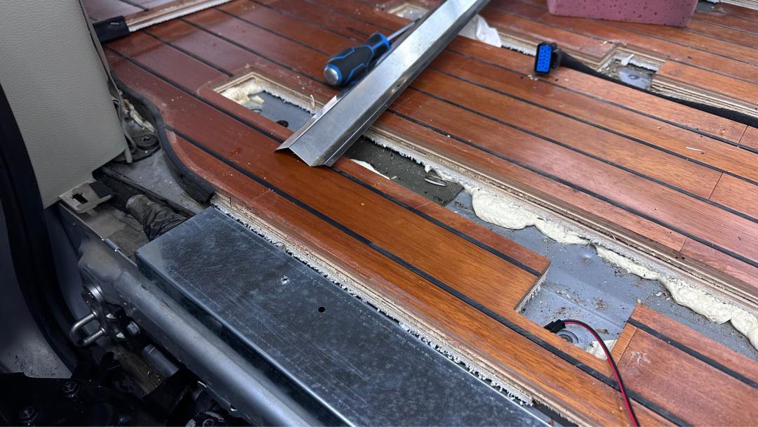 破烂的车变成新车,破烂的车子翻新