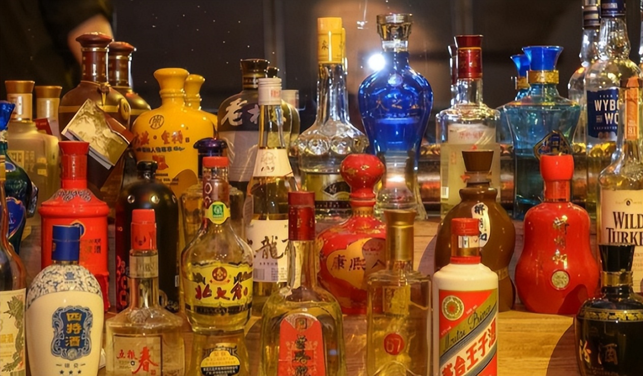 推荐几款便宜好喝不上头的白酒,十款值得买的高档白酒产品排行榜