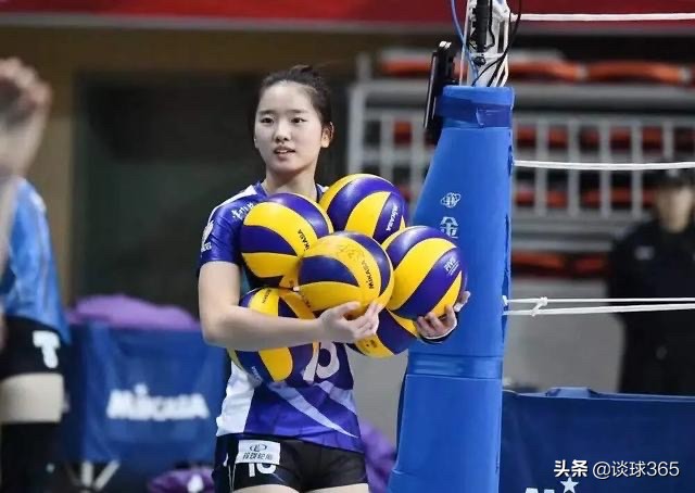 21岁小自由人,背景深厚,得两大名帅青睐,将成国家队下一代主力