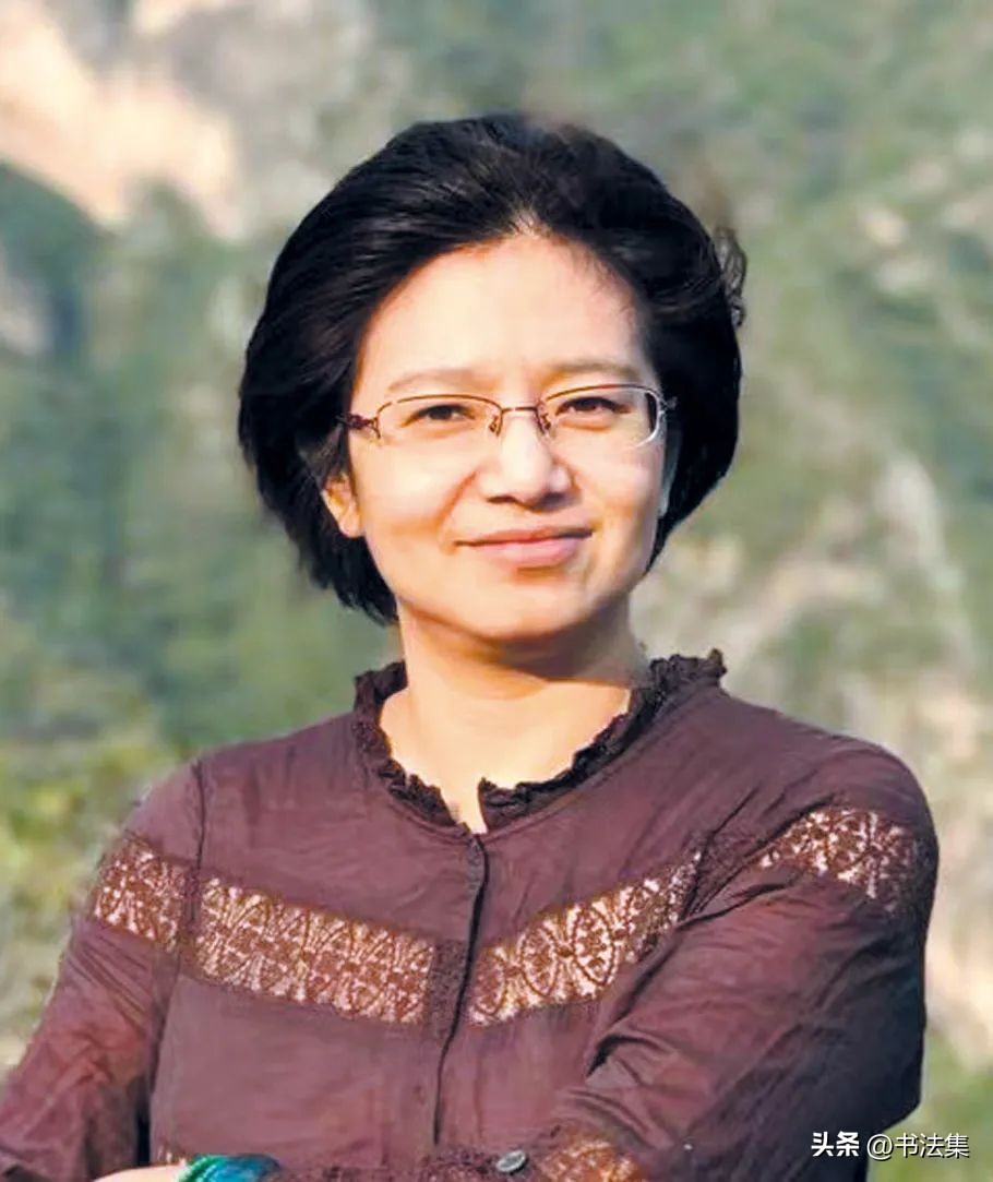 百卉争春——中国书协第八届女书家委员会委员作品选刊