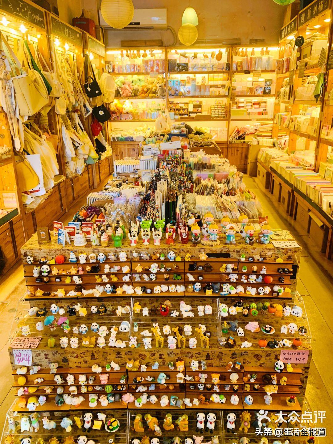 开学你的室友穿搭,开学宿舍必备清单