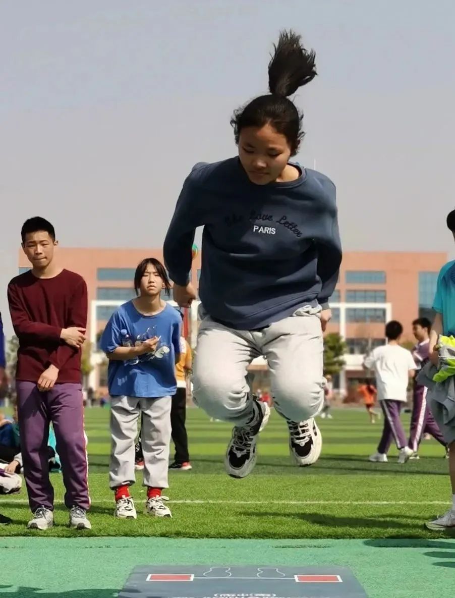 随县第三届“新华杯”中小学生运动会在炎帝学校举行