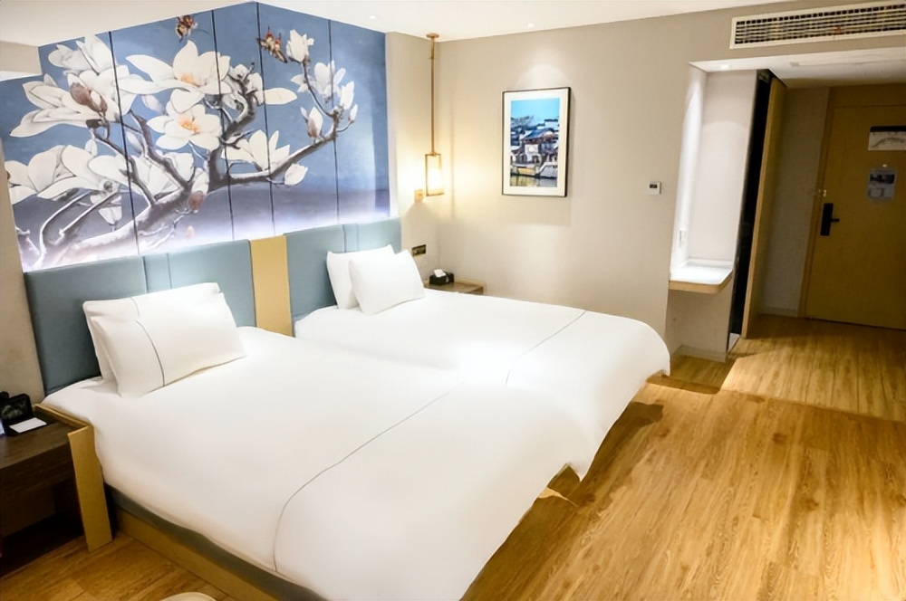 白玉兰酒店开张,新开街白玉兰酒店