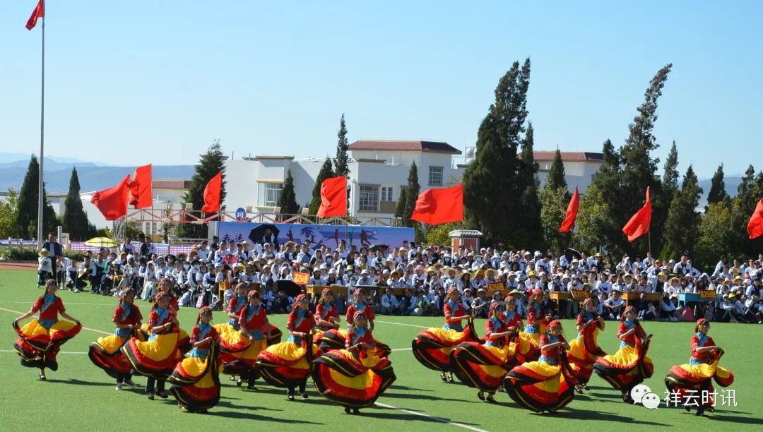 传承红色精神争做时代楷模,传承红色基因争做新时代标兵