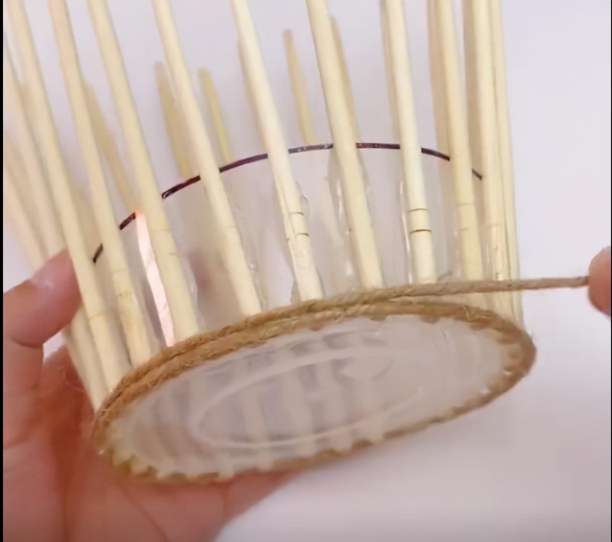 垃圾别丢，顺手改造个“花盆”，一年能省不少钱