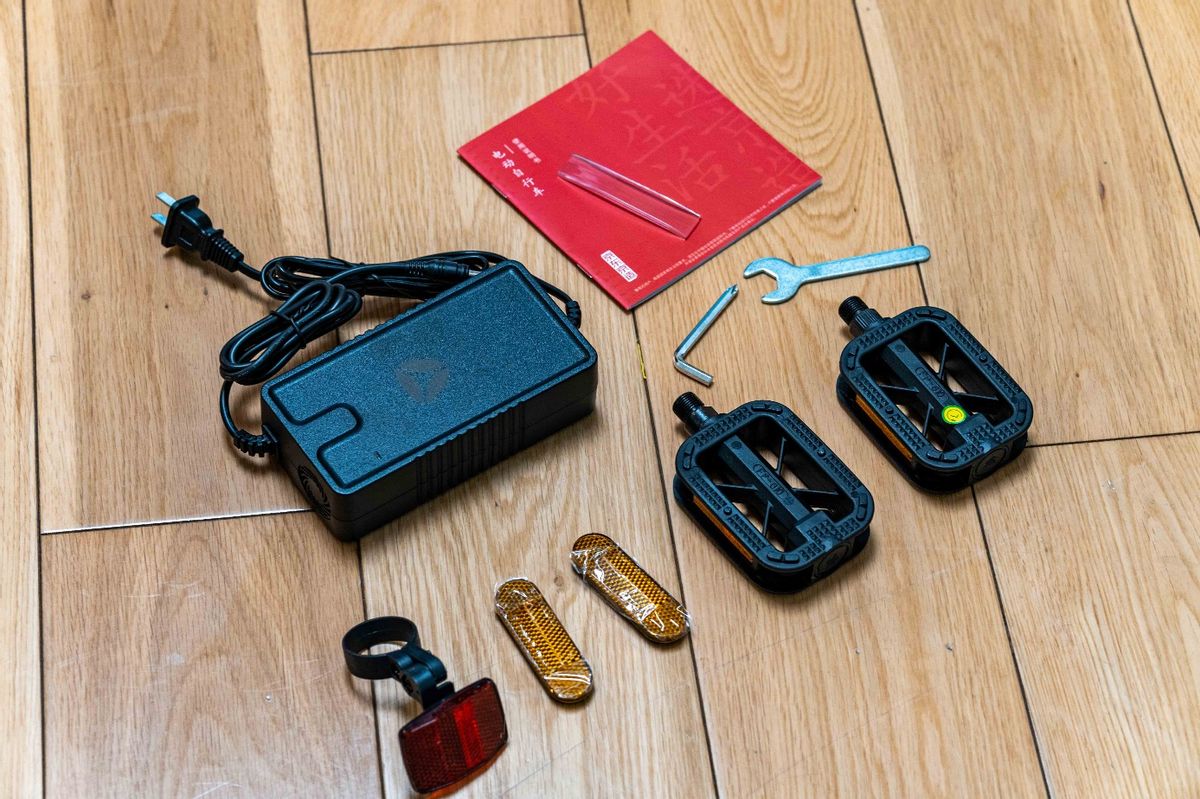 1.6K入手伪装成折叠自行车的电瓶车——京东京造ModernE-01