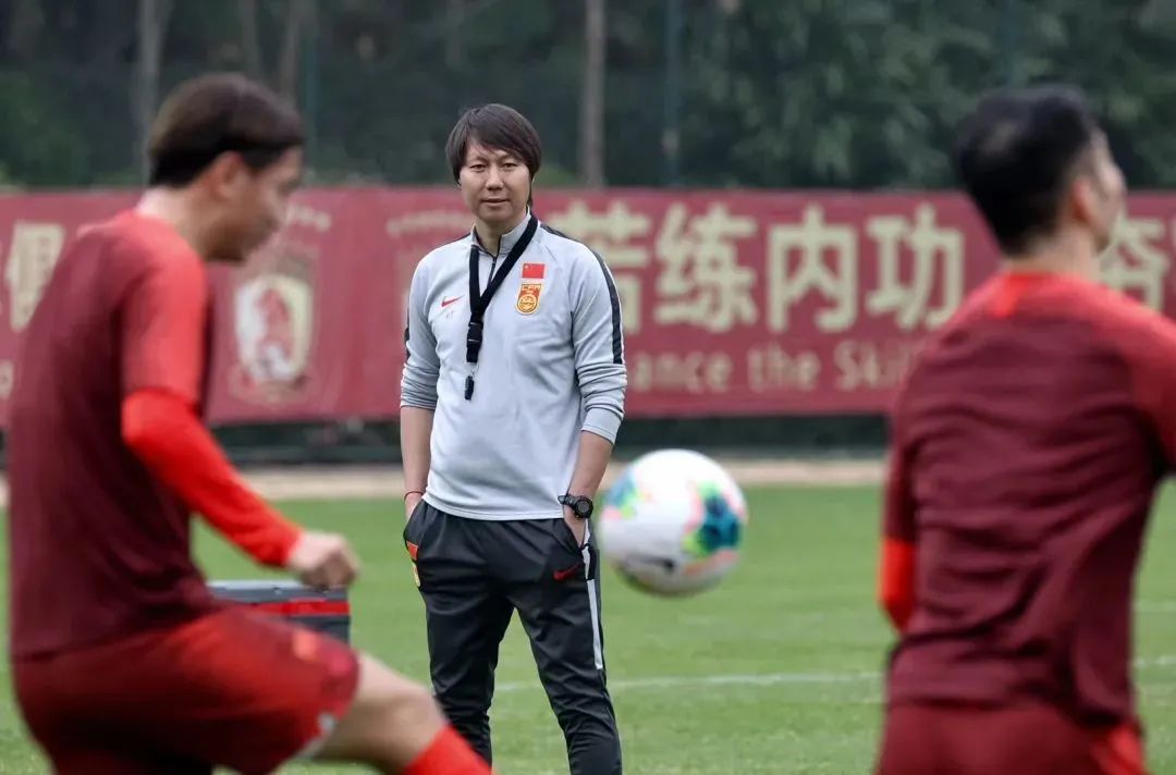 国足最牛逼教练,国足教练被骂得最惨的一次