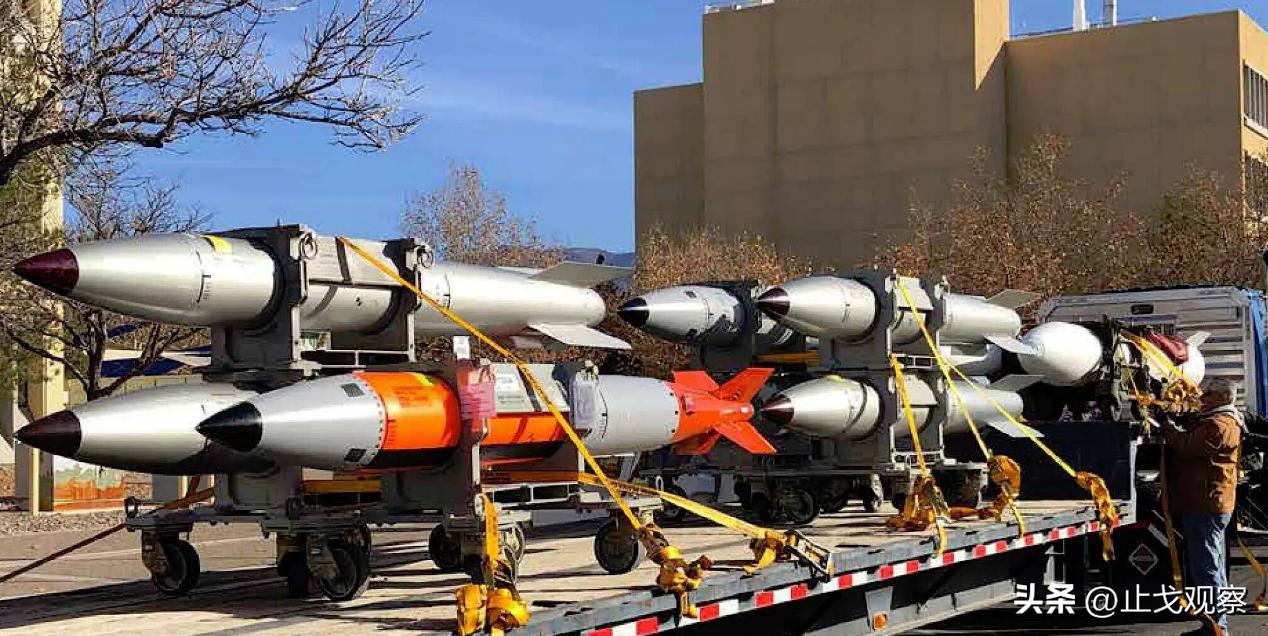 俄罗斯打击北约援乌武器基地,北约向俄展示核力量