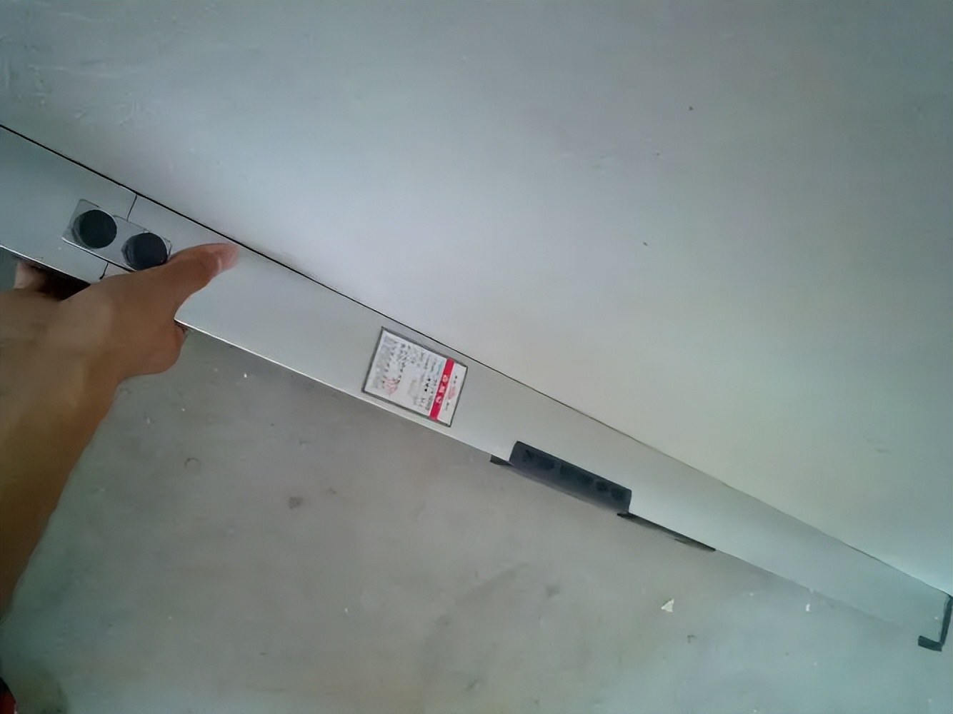 踢脚线如何选择比较实用,踢脚线怎么选才不会被坑