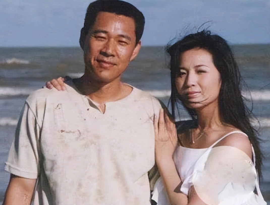 张丰毅离婚后娶了什么样的媳妇,张丰毅与二婚妻子有孩子吗