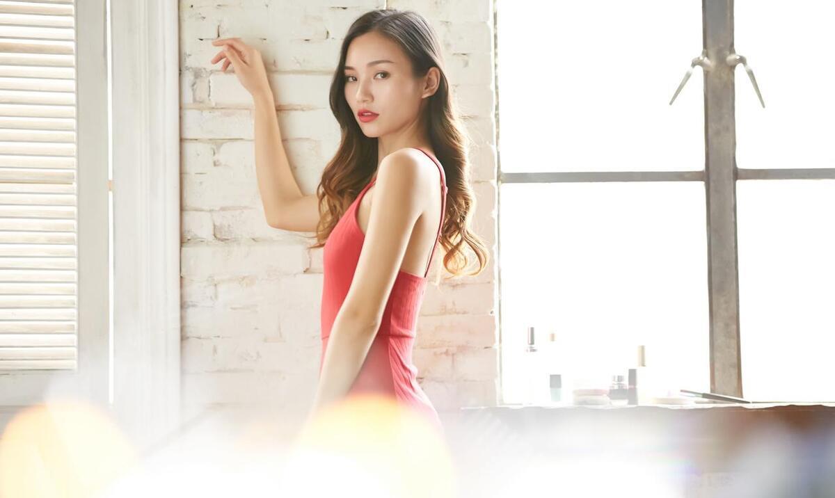 丈夫发现妻子和朋友关系密切,老公如果真的出轨了会有哪些表现