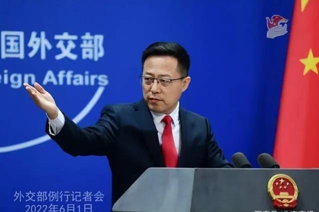 美国允许私人开监狱，35美元就能买到女犯人