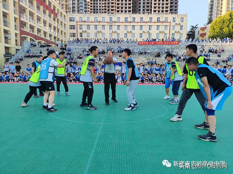 新密青屏高级中学篮球赛,新密市职教中心篮球比赛