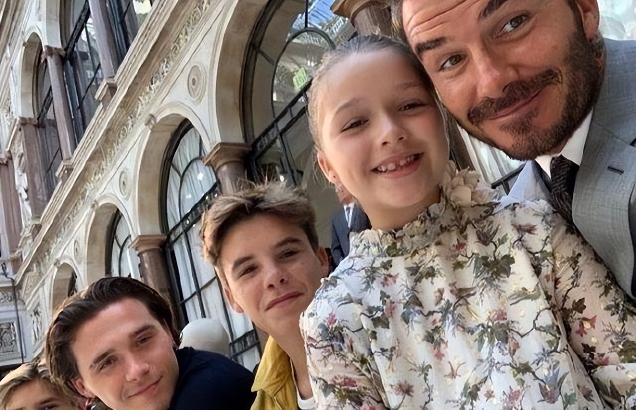 贝克汉姆47岁贝嫂最新图片,46岁贝克汉姆依旧全家最帅