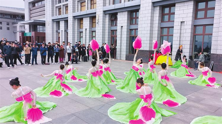 珲春阳光明媚,珲春特色文化