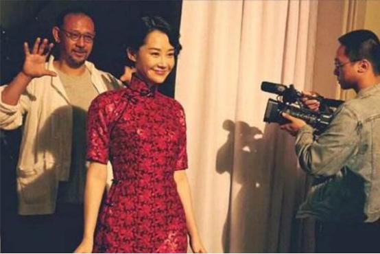 看烦了满屏的“纸片人”“排骨胸”，这几位有肉感的女星才是真美