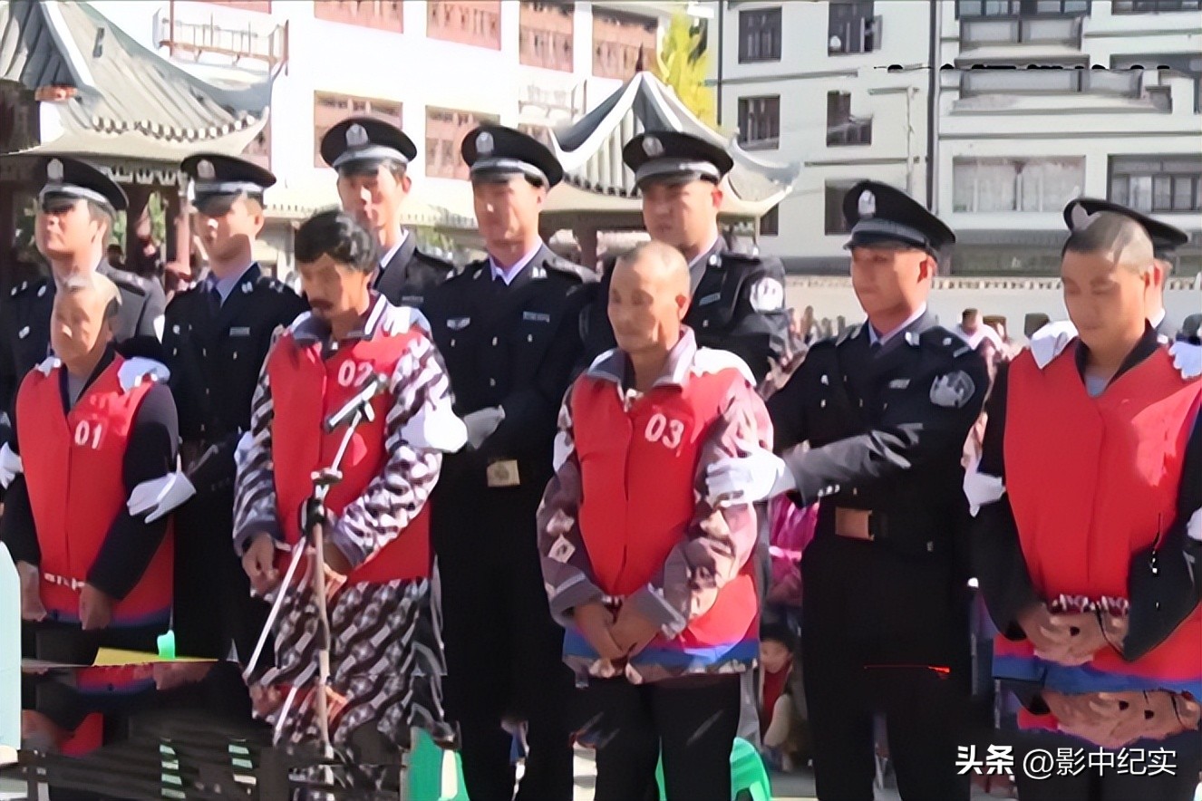 2014年重庆85岁老太惨遭遗弃，冻死在儿子家门口，4名不孝子获刑